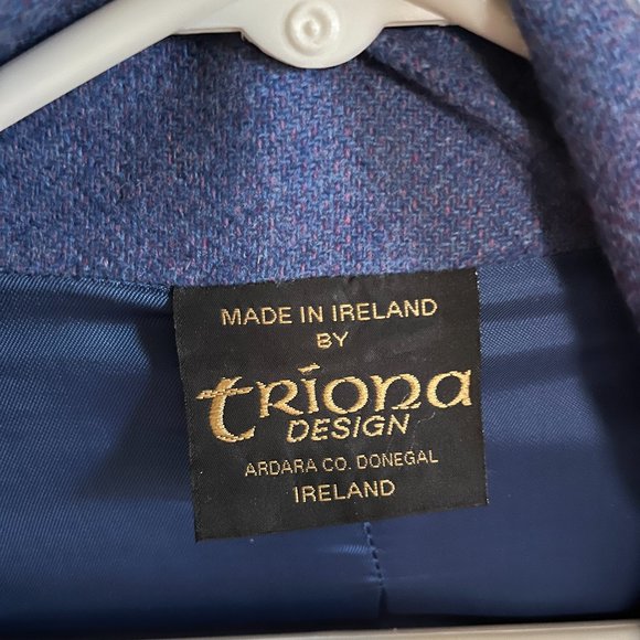 Triona Women's Wool Cape - Picture 3 of 5